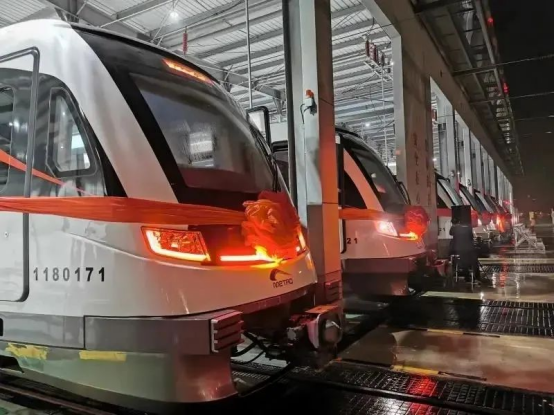 G-20 Dual 10-tommers line array-høyttalere letter åpningen og operasjonsseremonien til Chengdu Rail Transit Line 18