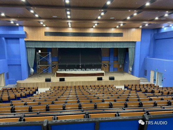 TRS AUDIO makket in multyfunksjonele seal yn Fuyu Shengjing Academy